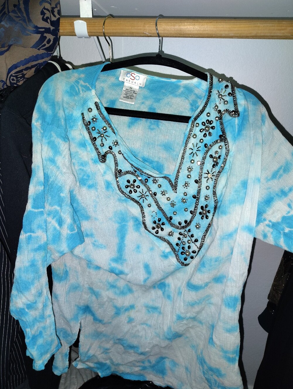 Women's Blue Tie-Dye Beaded V-Neck Top